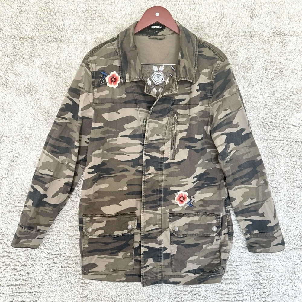 Express Jacket‎ Women XS/S Camouflage Floral Embroidered Military Jacket
